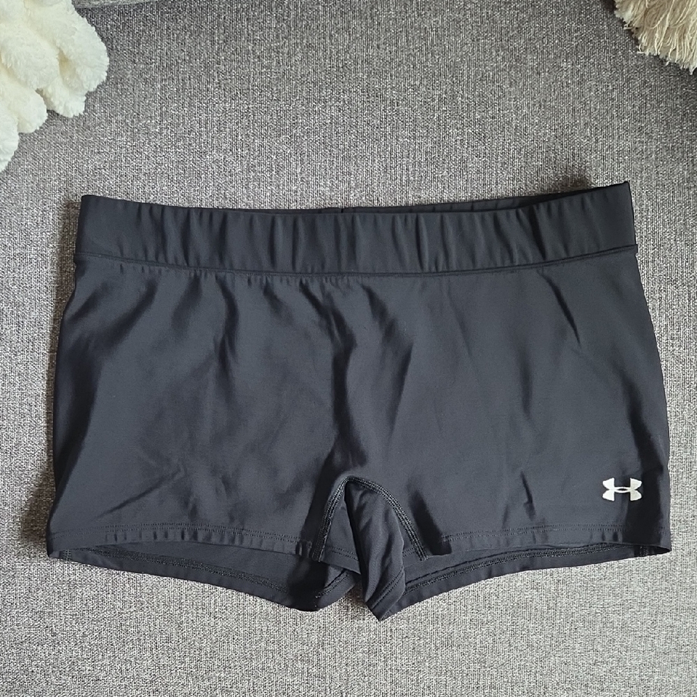 Under Armour Black Athletic Shorts Stretchy Fitted Design